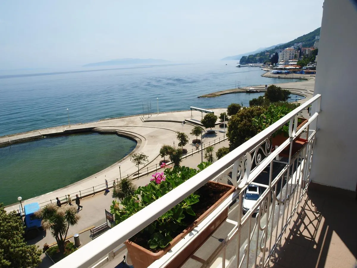 Hotel Mozart Opatija 4*,  Kroatien